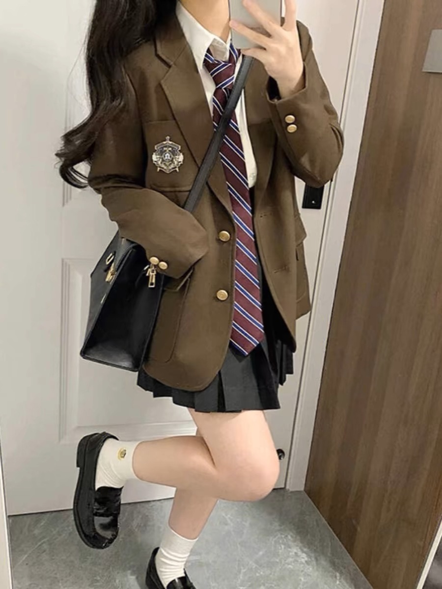 秋冬茶色の女性用学生服セット プリーツスカートとスーツジャケ - Japanese Tea のレビューと価格